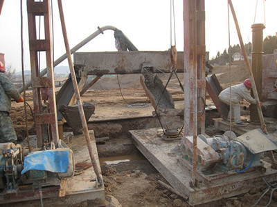 大壩防滲墻澆筑工程進展順利，筑牢水利工程安全基石